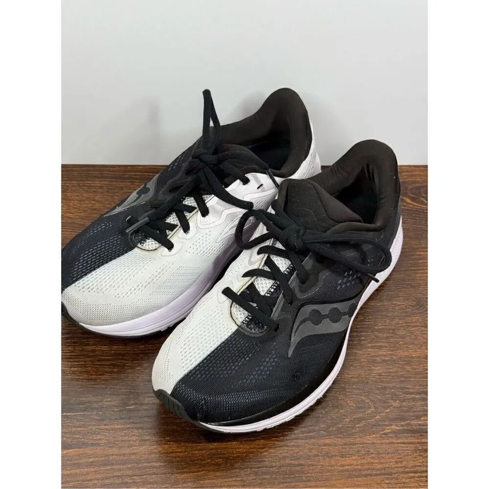 Men’s Saucony Ride 14 TWO TONE White Black size 8 S20650-60 Running Shoes